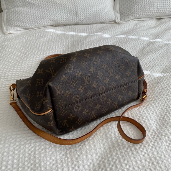 Louis Vuitton TURENNE MM Monograph Bag - Picture 12 of 15